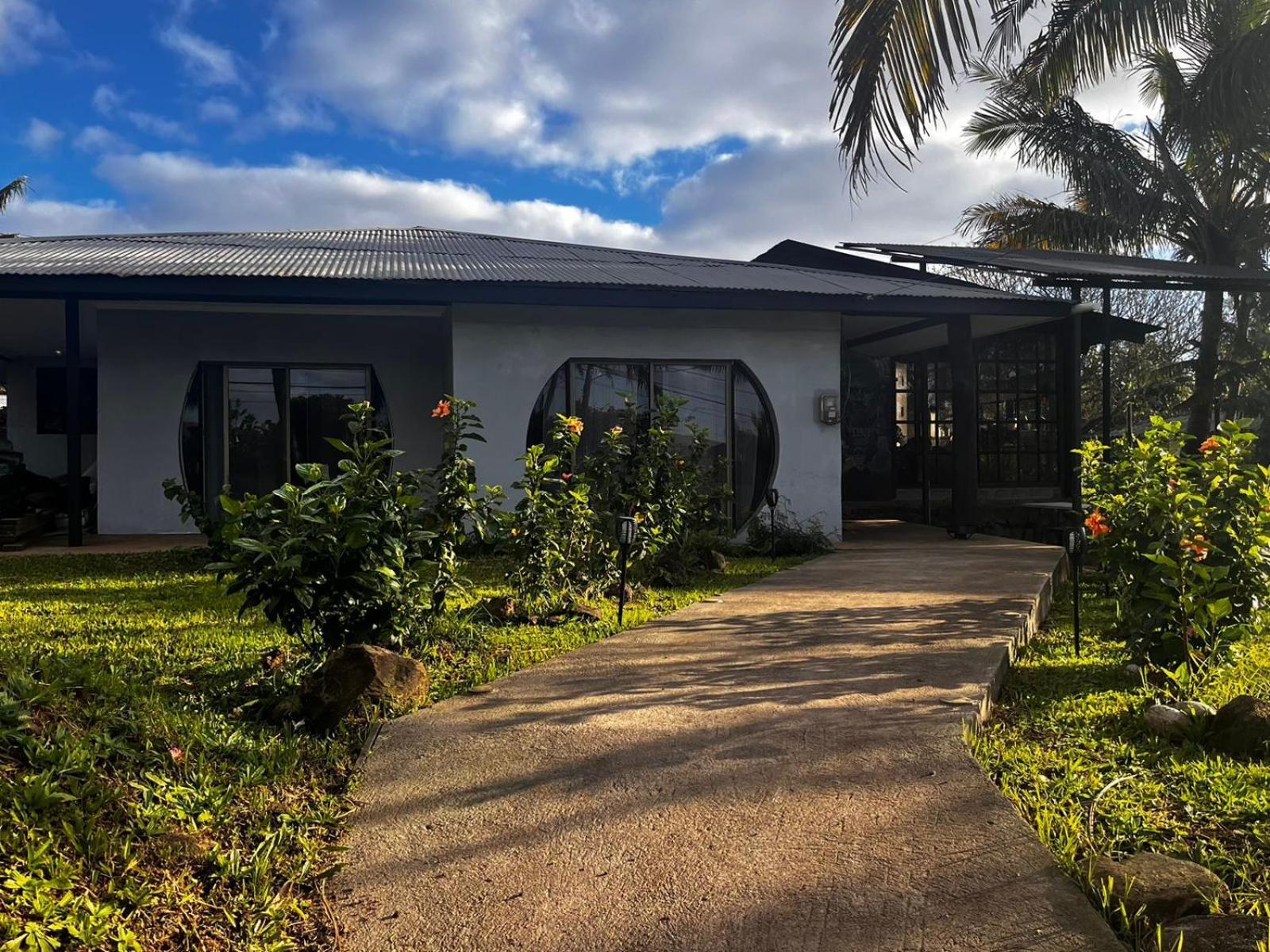 Hotel Hanau'Eepe Hanga Roa Exterior photo